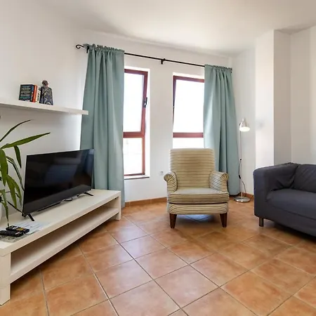 Uptown Urban Apartments (Adults Only)-2